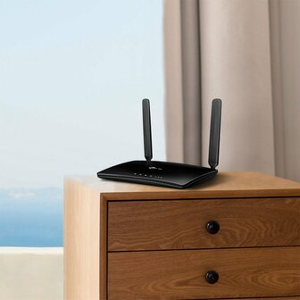 TP-Link TL-MR150 | 4G LTE Router | WiFi 4 (802.11n) | Fast Ethernet | Single-band (2,4 GHz) | Zwart