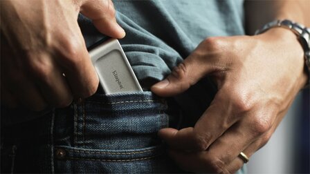 Kingston XS2000 | Externe SSD | 2000GB | USB 3.2 Gen 2x2 | Compact &amp; Snel | Zilver/Zwart