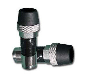 Coaxkabel met waterdichte compressie connectoren rubber huls