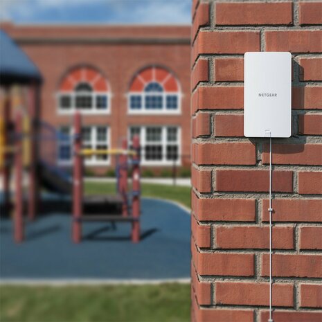 NETGEAR Insight Cloud AX1800 (WAX610Y) | WiFi 6 Outdoor Access Point | 1800 Mbit/s | PoE+ | Inclusief Montagebeugel