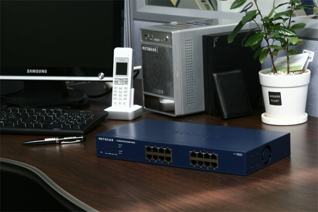 Netgear ProSAFE JGS516 | Unmanaged Switch | 16 Poorten | Gigabit Ethernet (10/100/1000 Mbps)