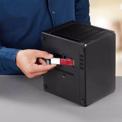 Western Digital Red SN700 | 1TB NVMe SSD | M.2 | Gen3 | 3.430MB/s Lezen | 3.000MB/s Schrijven