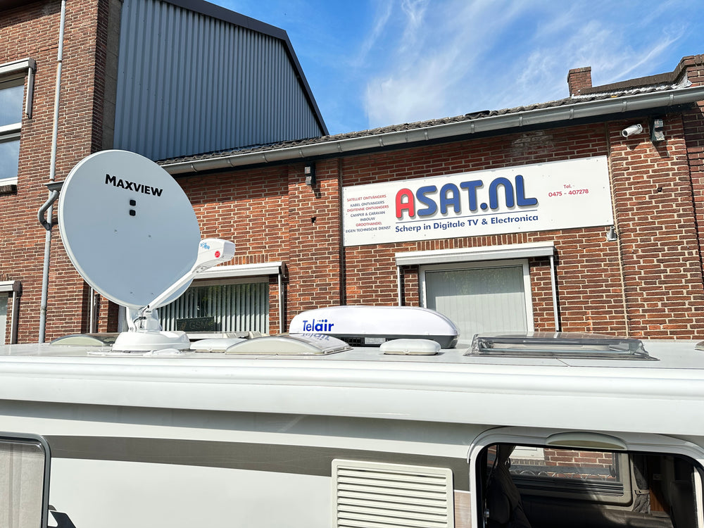 ASAT-winkel aan de Kapellerlaan in Roermond met een camper en schotelantenne