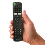 Prixon Venom/Nitro/Alpha afstandsbediening in de hand, witte achtergrond — asat.nl